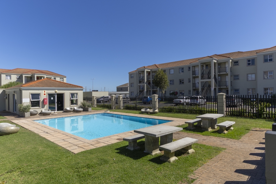 To Let 2 Bedroom Property for Rent in Heritage Park Western Cape